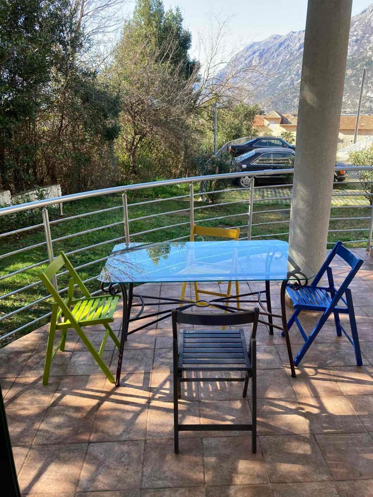 Apartman Mia Risan Bagian luar foto