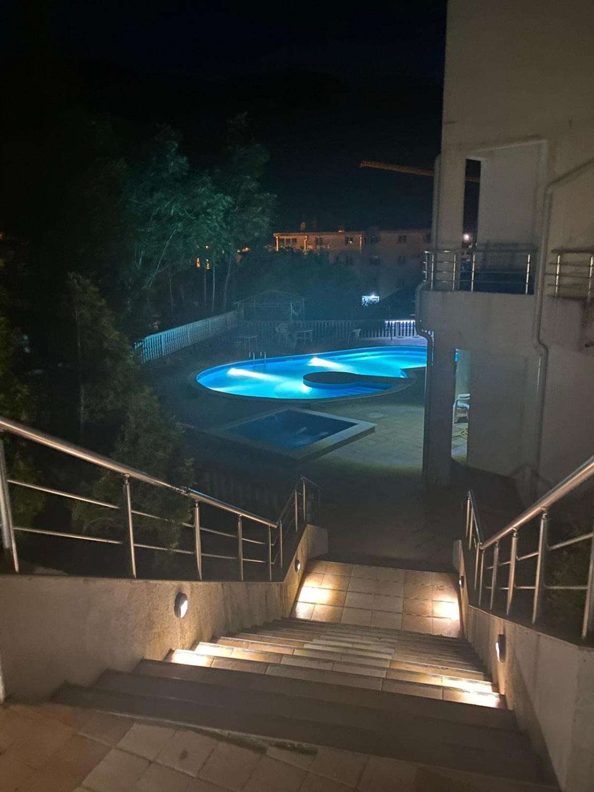 Apartman Mia Risan Bagian luar foto